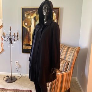 “GALLERY”-Smart looking black trench coat.